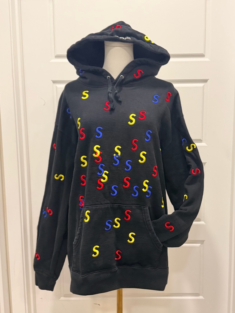 SUPREME “S” Black Hoodie Sweater with Multicolor 'S' Embroidery - Men